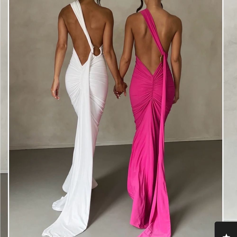 NEW Constantina White Backless Halter Dress - Picture 3 of 6